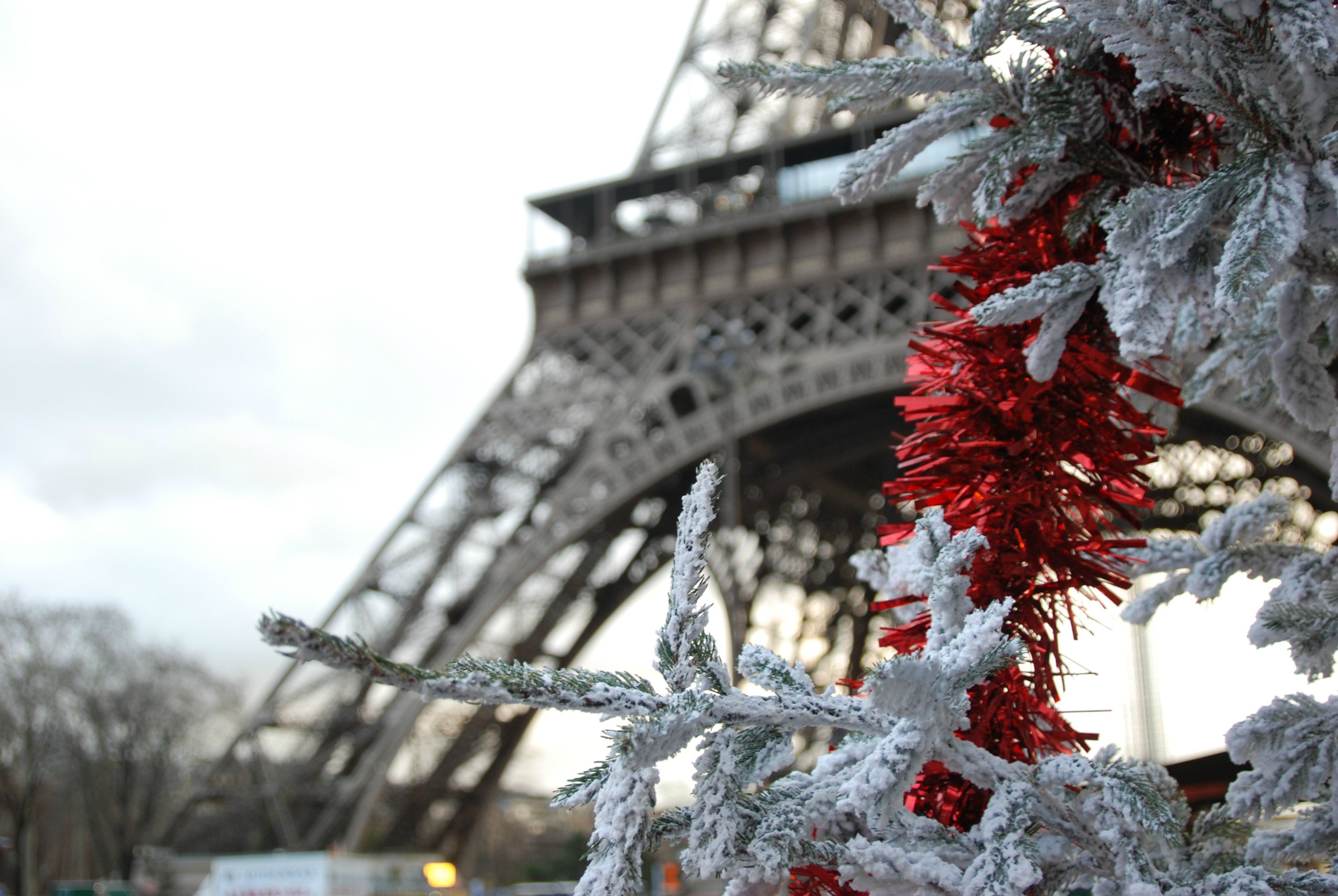 Paris Christmas Wallpapers