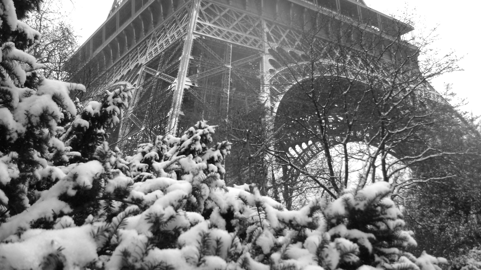 Paris Snow Wallpapers