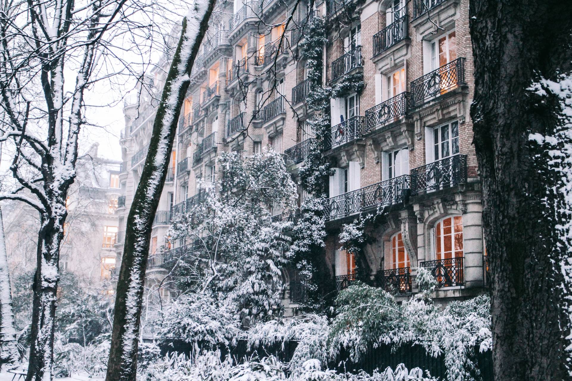 Paris Snow Wallpapers