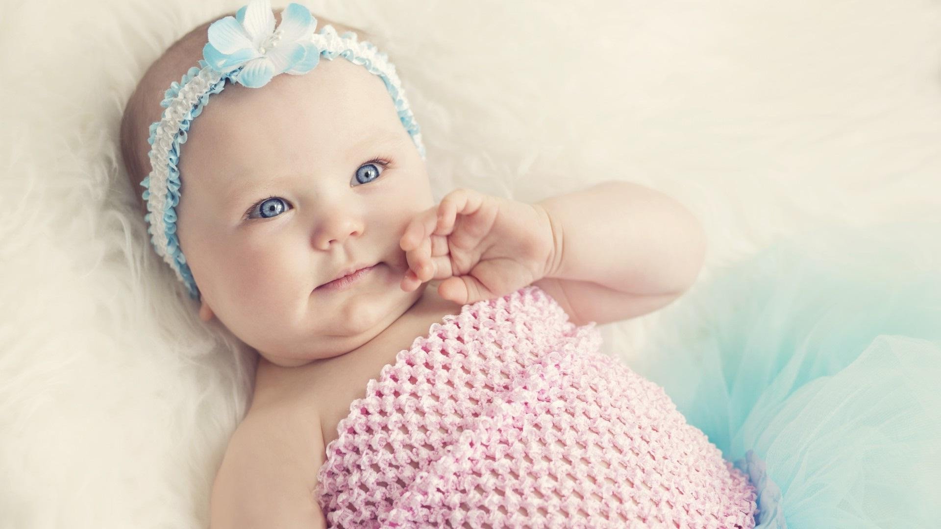 Picture Of Cute Baby Wallpapers