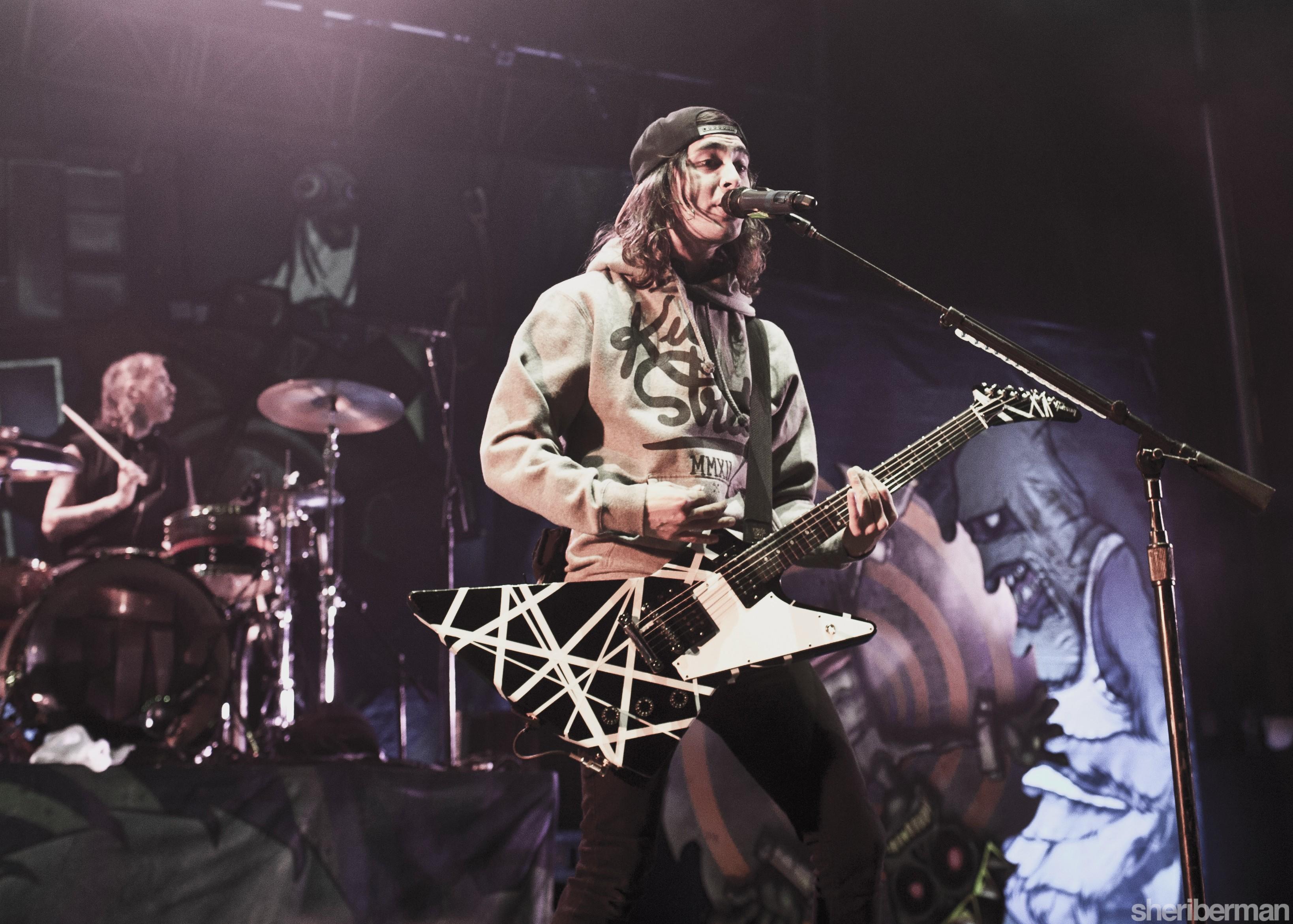 Pierce The Veil Iphone Wallpapers