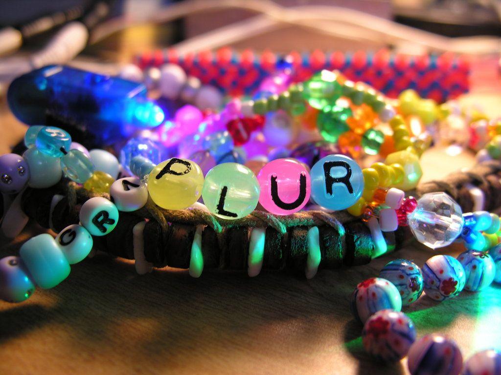 Plur Wallpapers