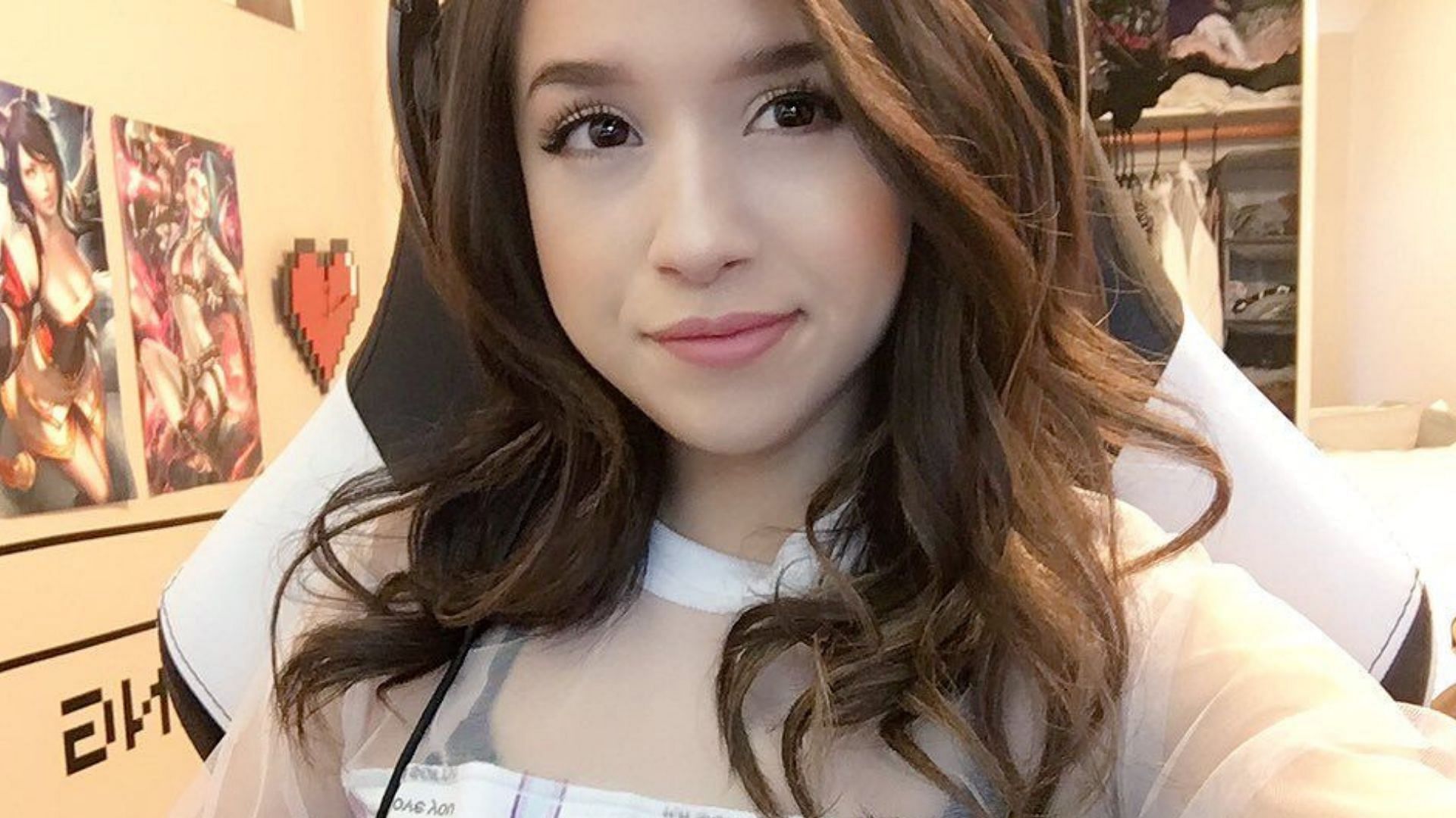 Pokimane Wallpapers