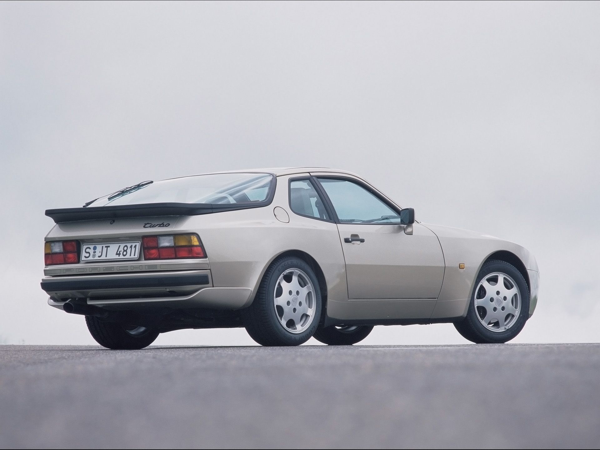 Porsche 944 Wallpapers