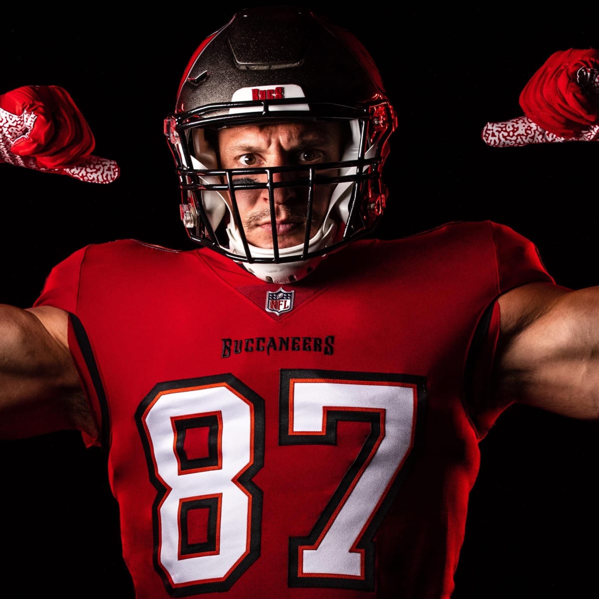 Rob Gronkowski Buccaneers Wallpapers