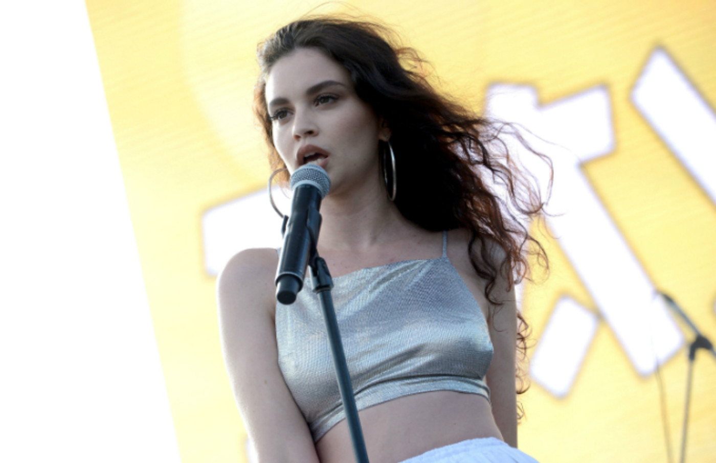 Sabrina Claudio Wallpapers