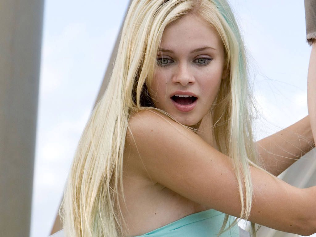 Sara Paxton Pics Wallpapers