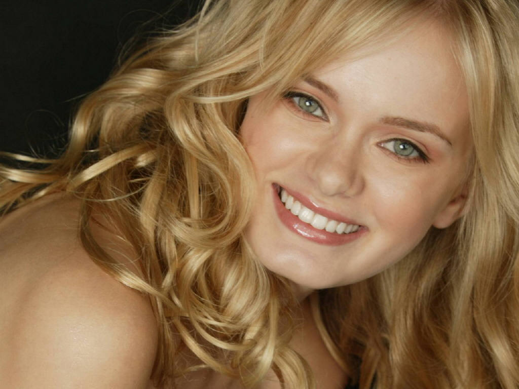 Sara Paxton Pics Wallpapers