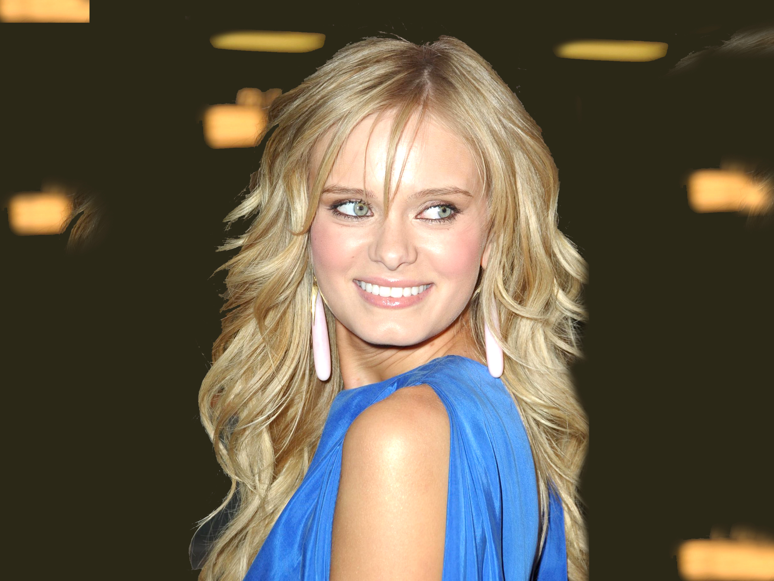 Sara Paxton Pics Wallpapers