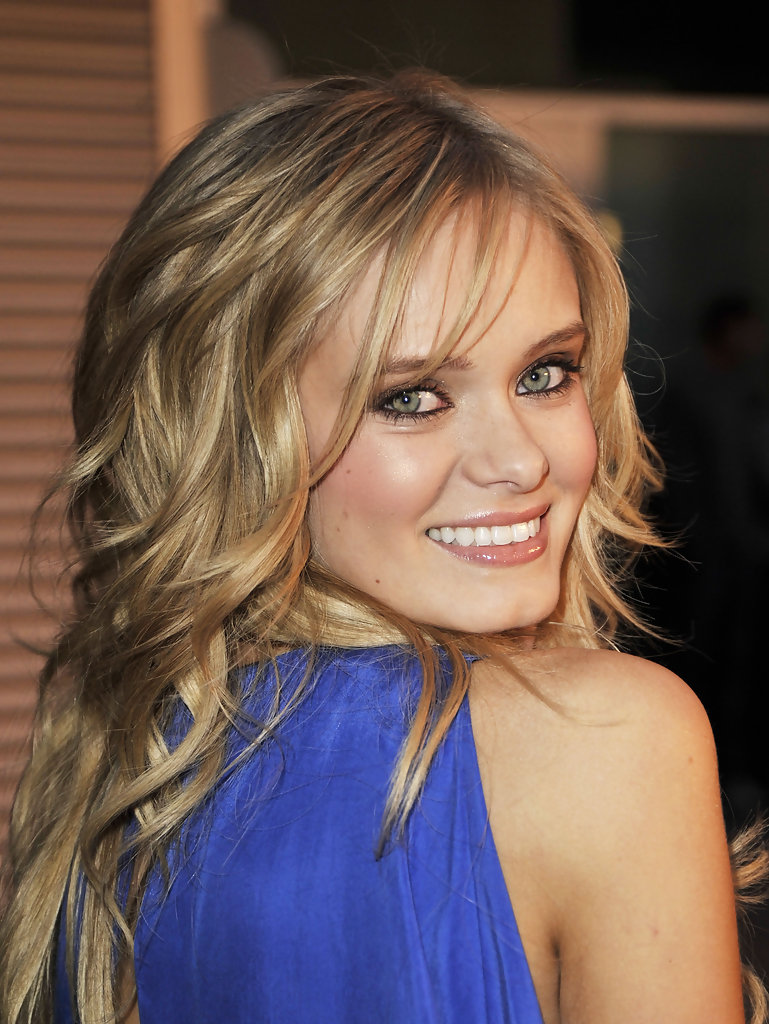 Sara Paxton Pics Wallpapers