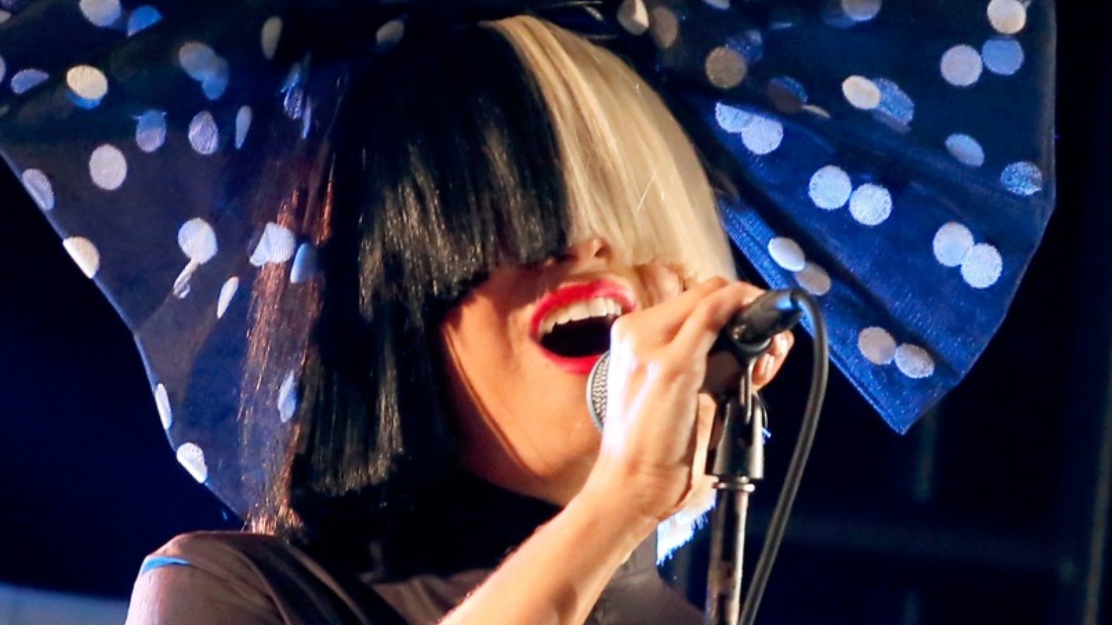 Sia Singer Images Wallpapers