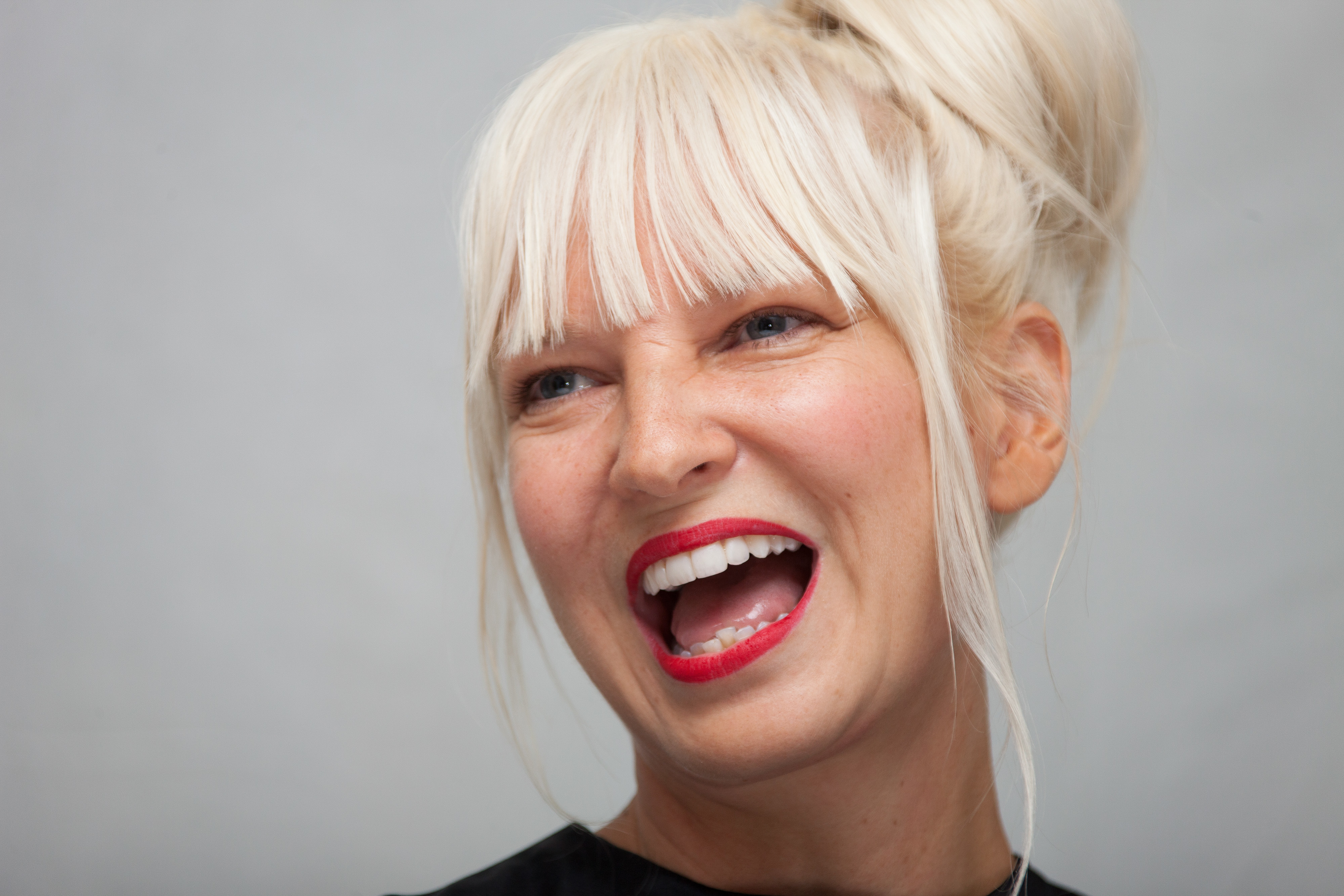 Sia Singer Images Wallpapers