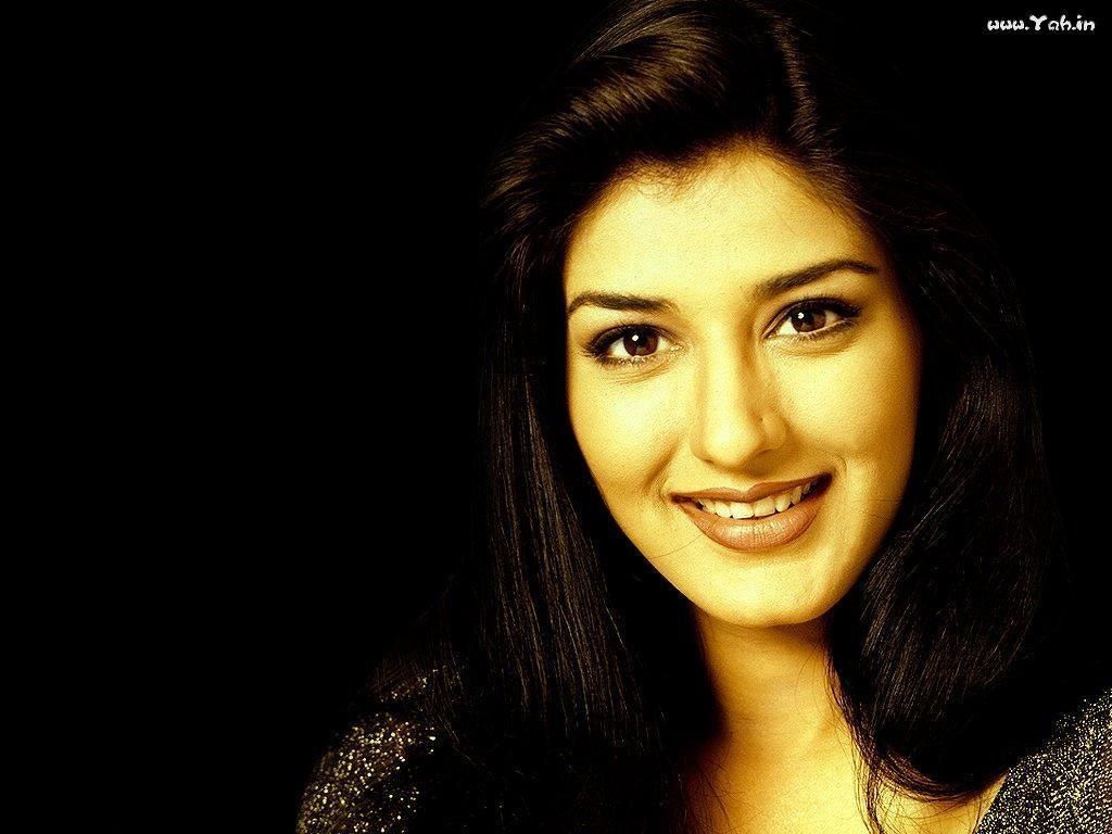 Sonali Bendre Young Wallpapers