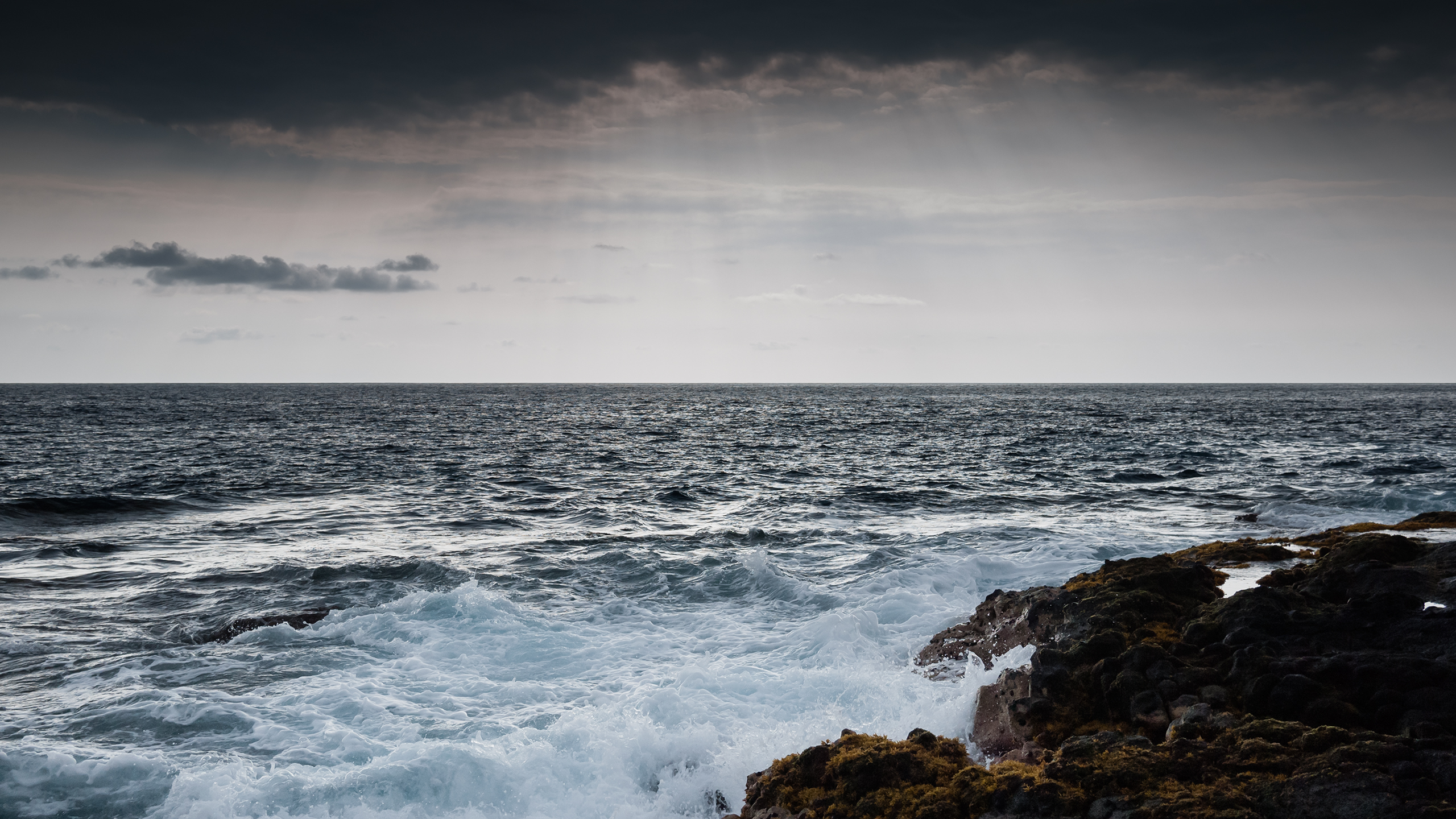 Stormy Seas Wallpapers