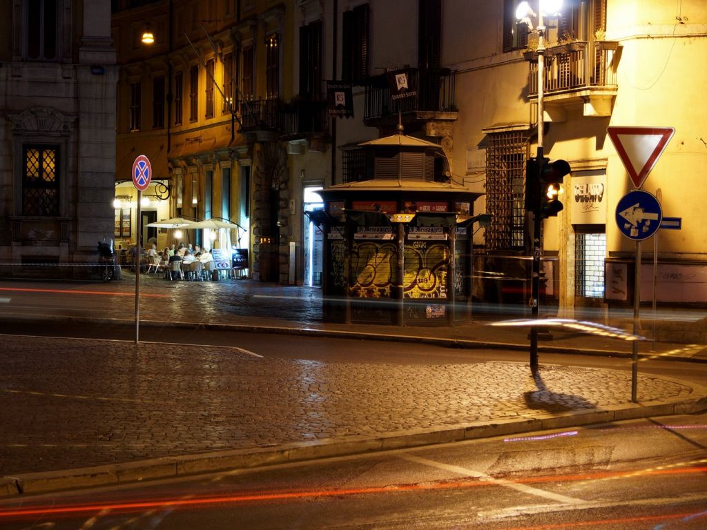 Street Of Rome Wallpapers