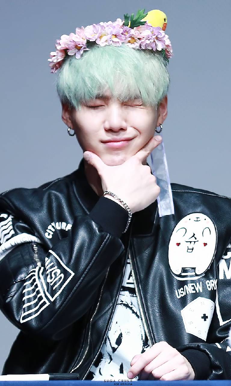 Suga Cute Photos Wallpapers