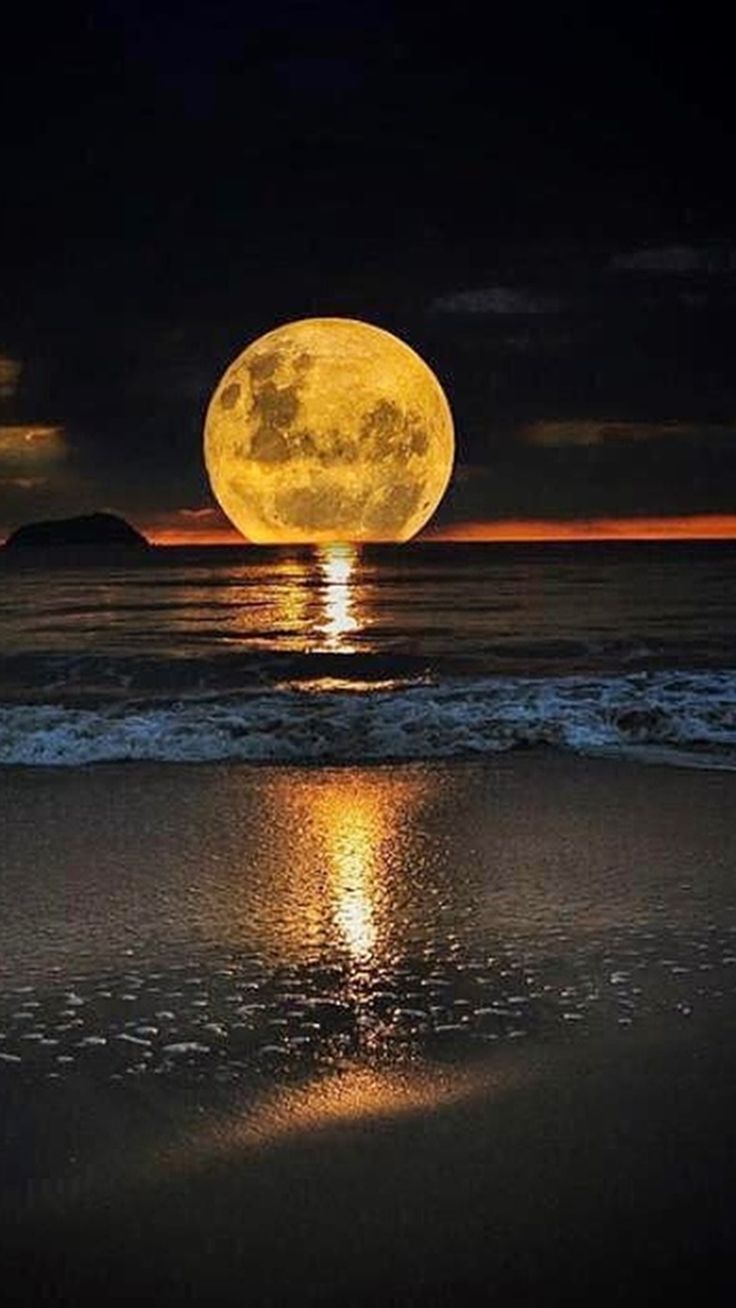 Super Moon Wallpapers