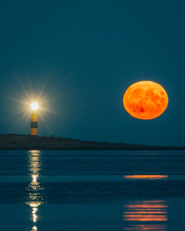 Super Moon Wallpapers