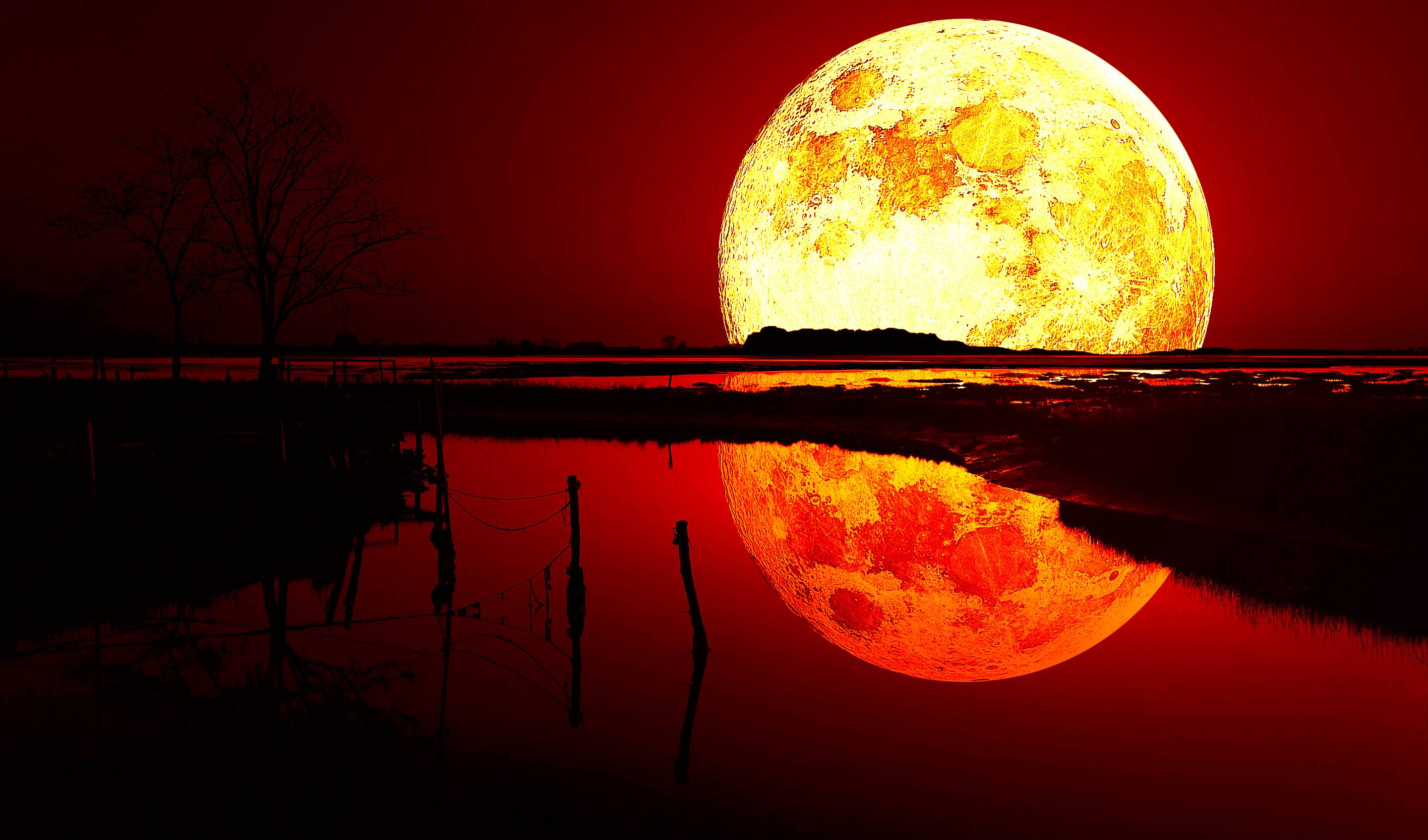 Super Moon Wallpapers