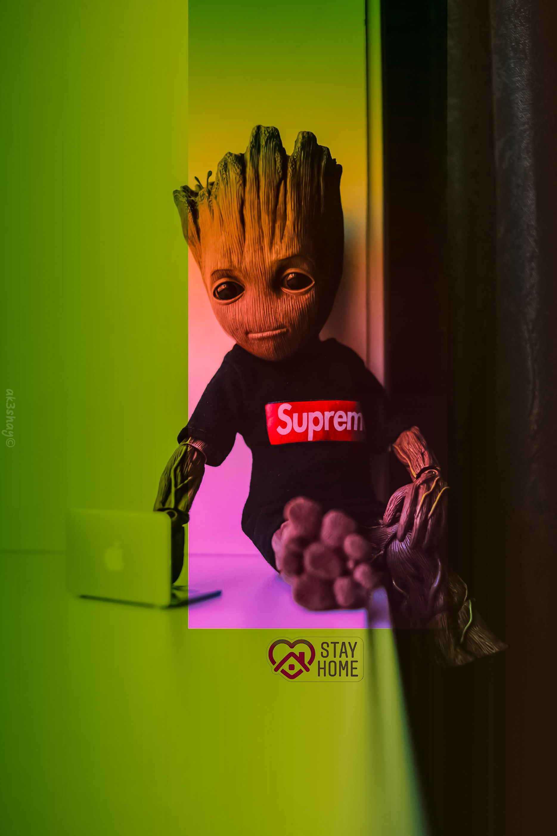 Supreme Groot Wallpapers