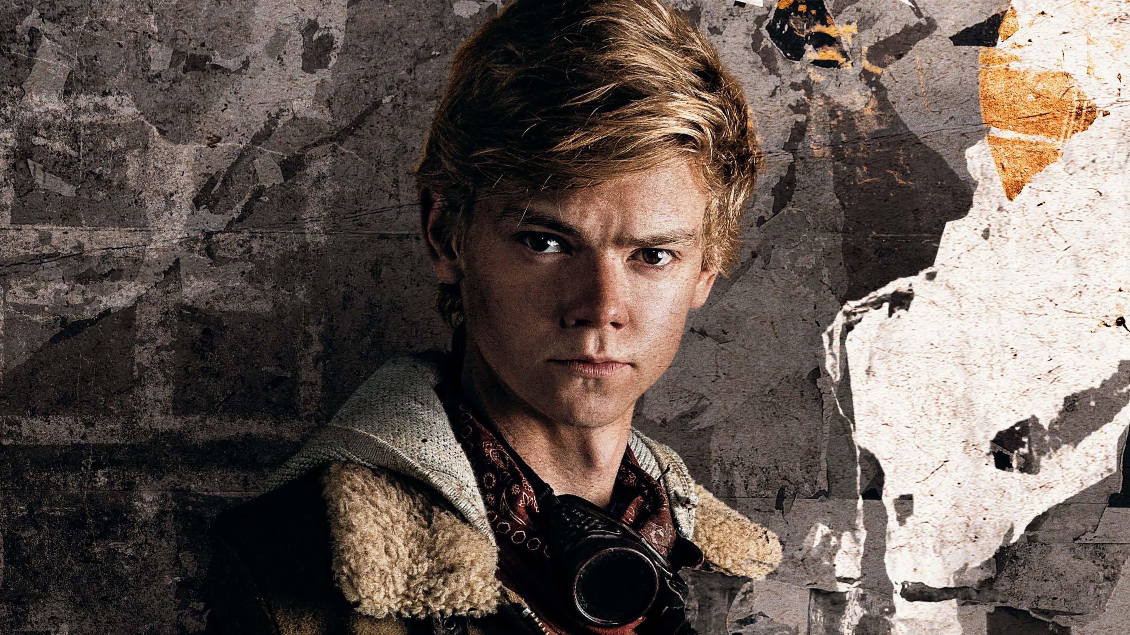 Thomas Brodie Sangster Wallpapers