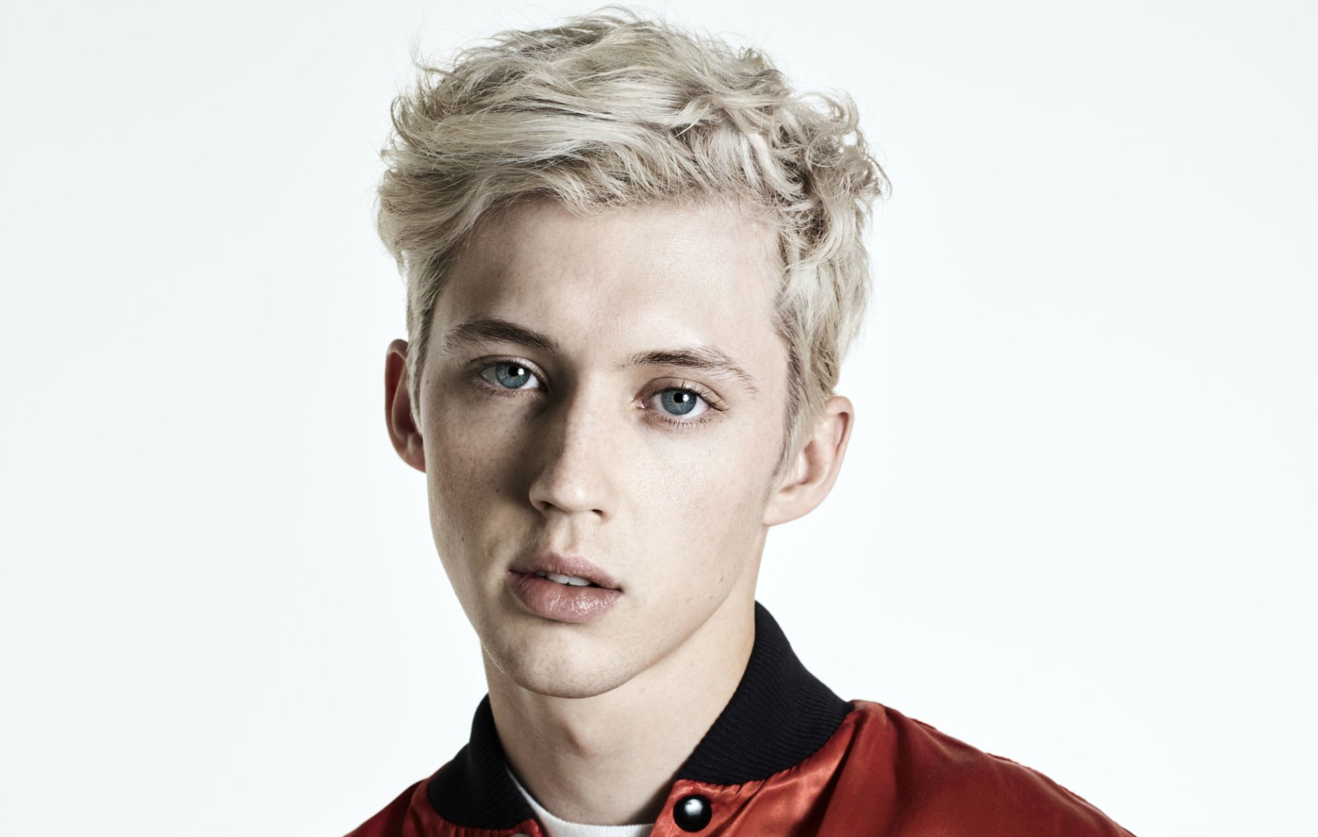 Troye Sivan Desktop Wallpapers