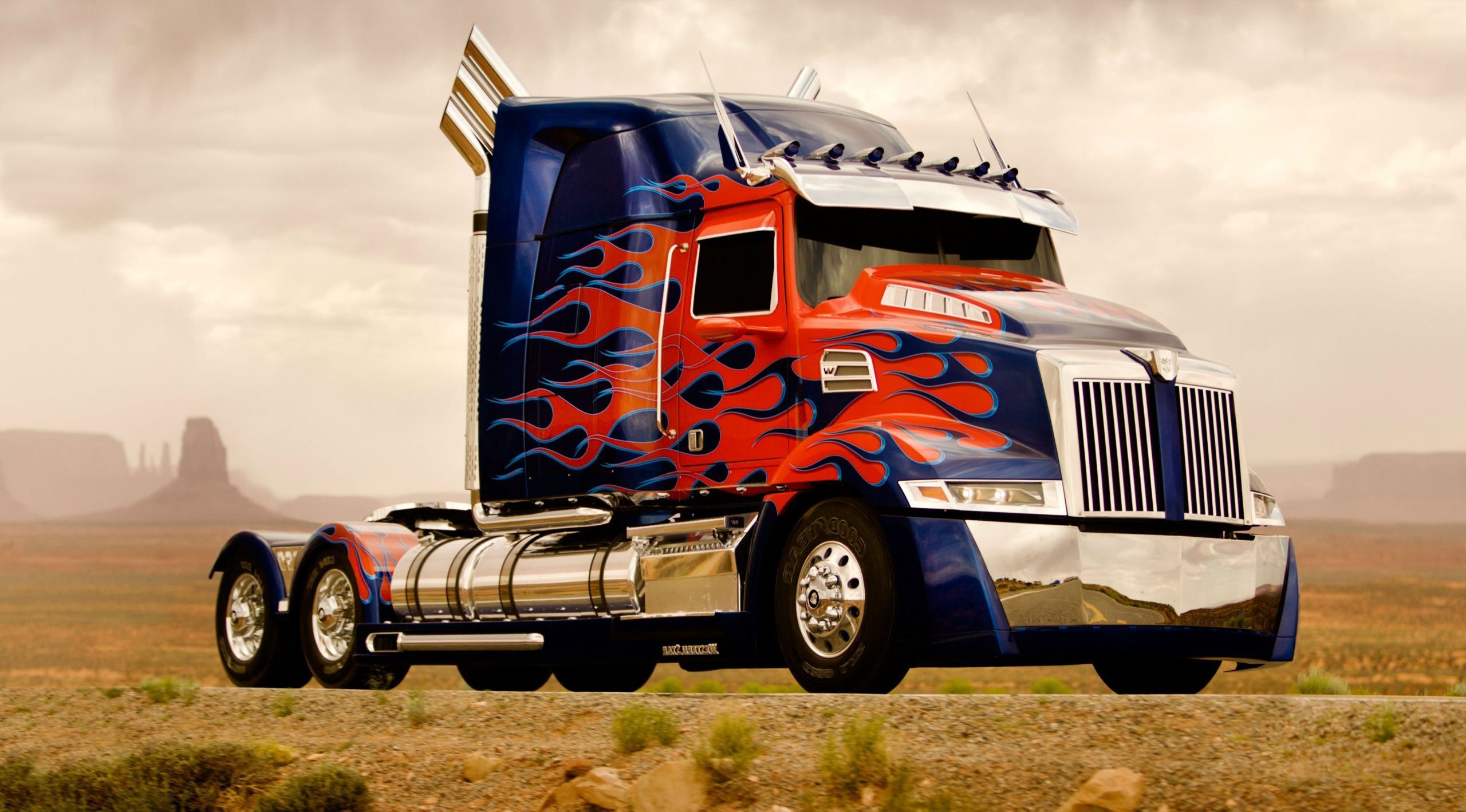 Truck Transformers Wallpapers