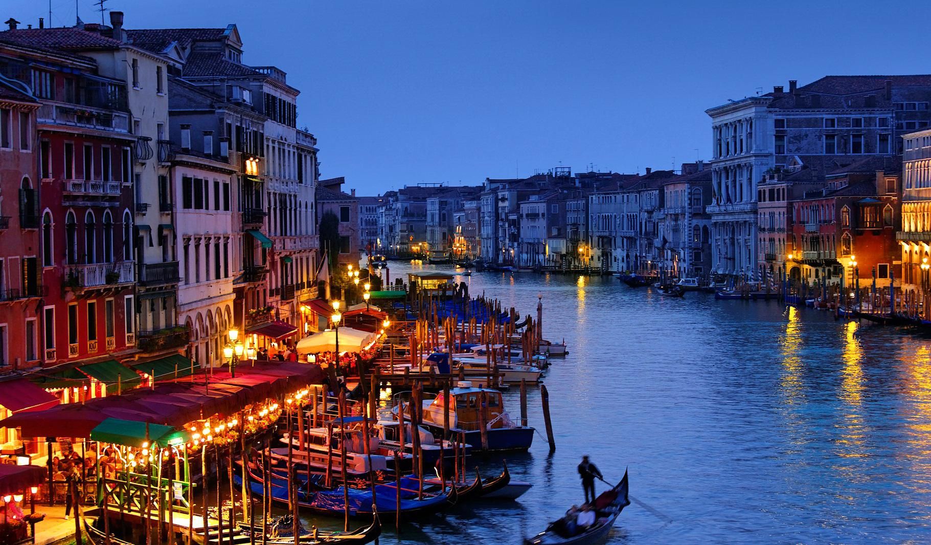 Venice At Night Wallpapers