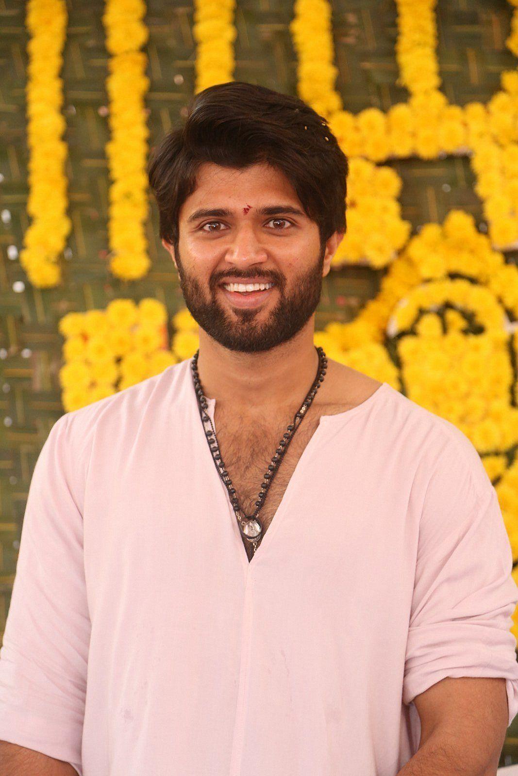 Vijay Devarakonda Images Wallpapers