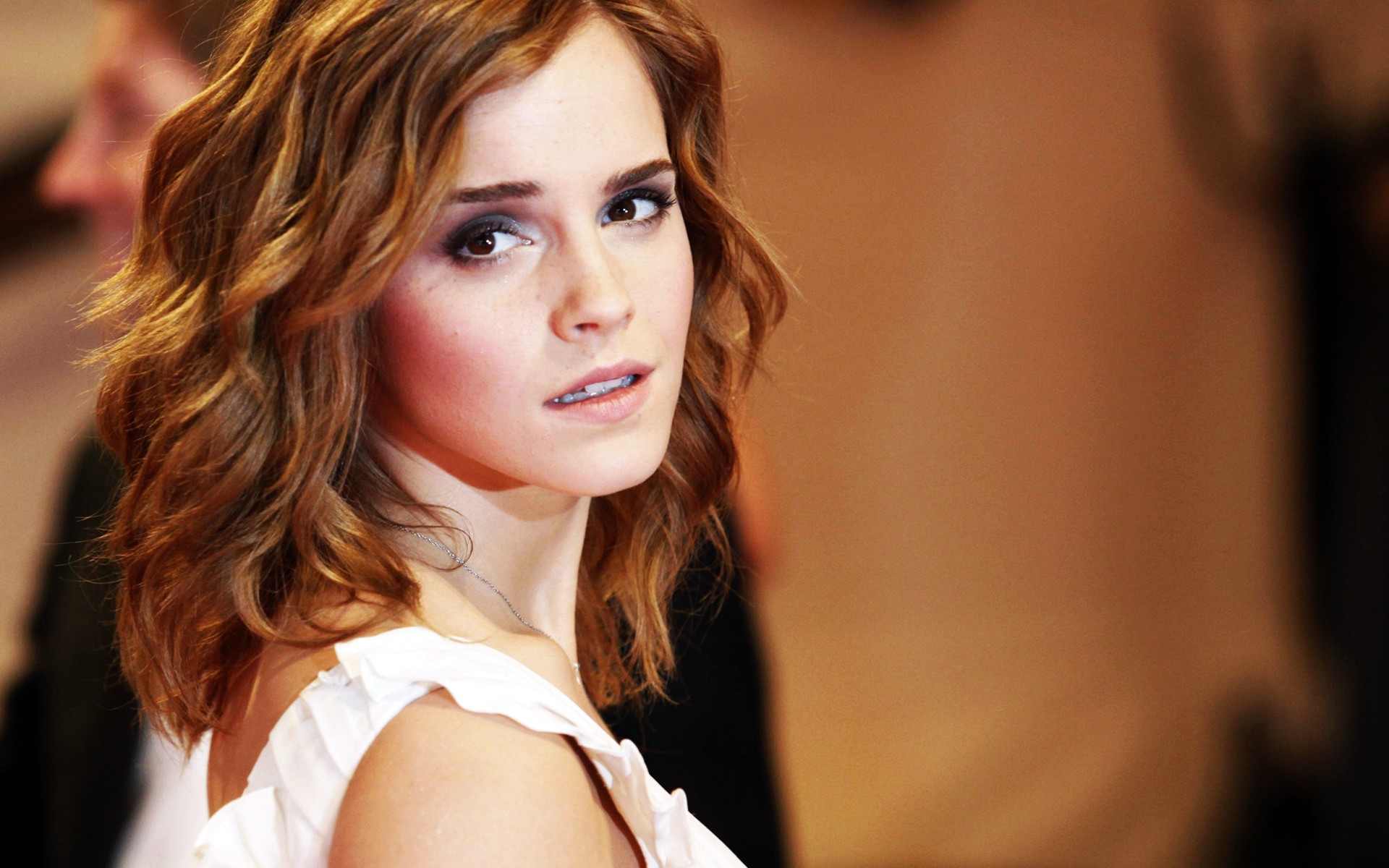 Wallpaper Belle Emma Watson Wallpapers