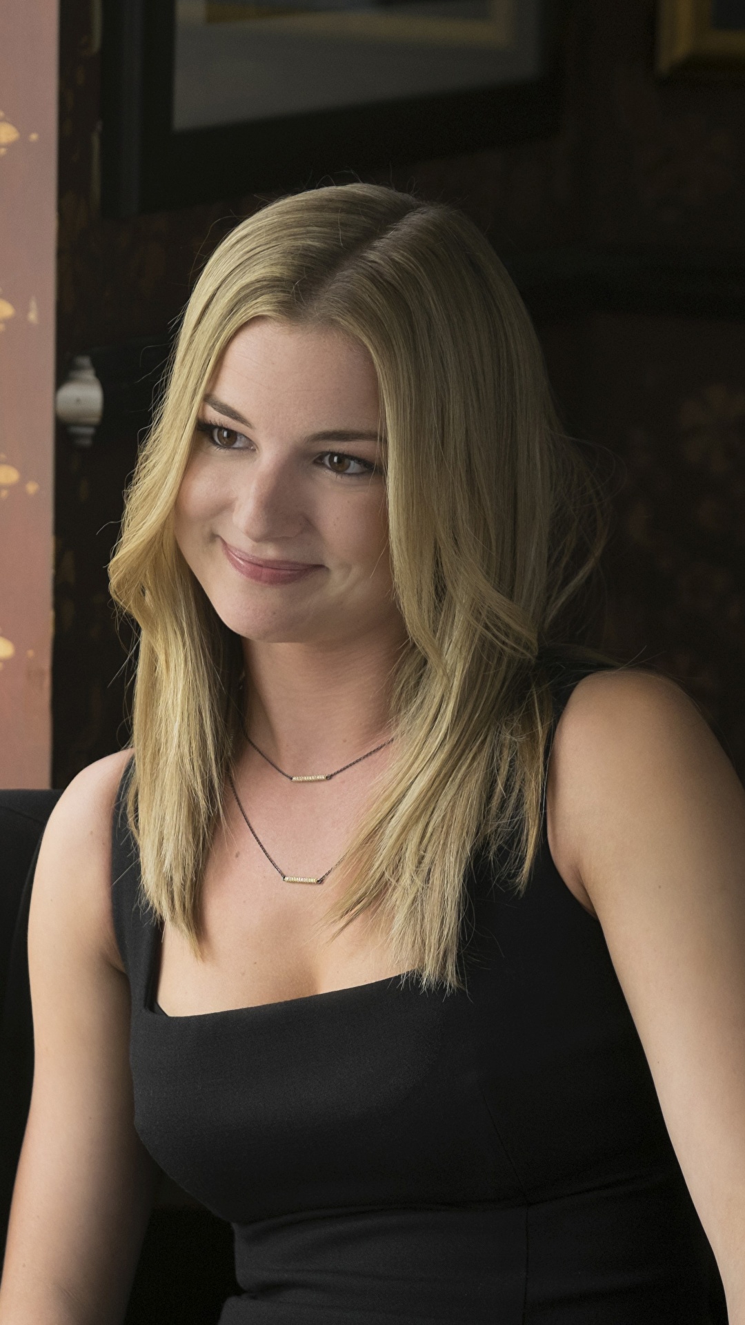 Wallpaper Emily Vancamp Wallpapers