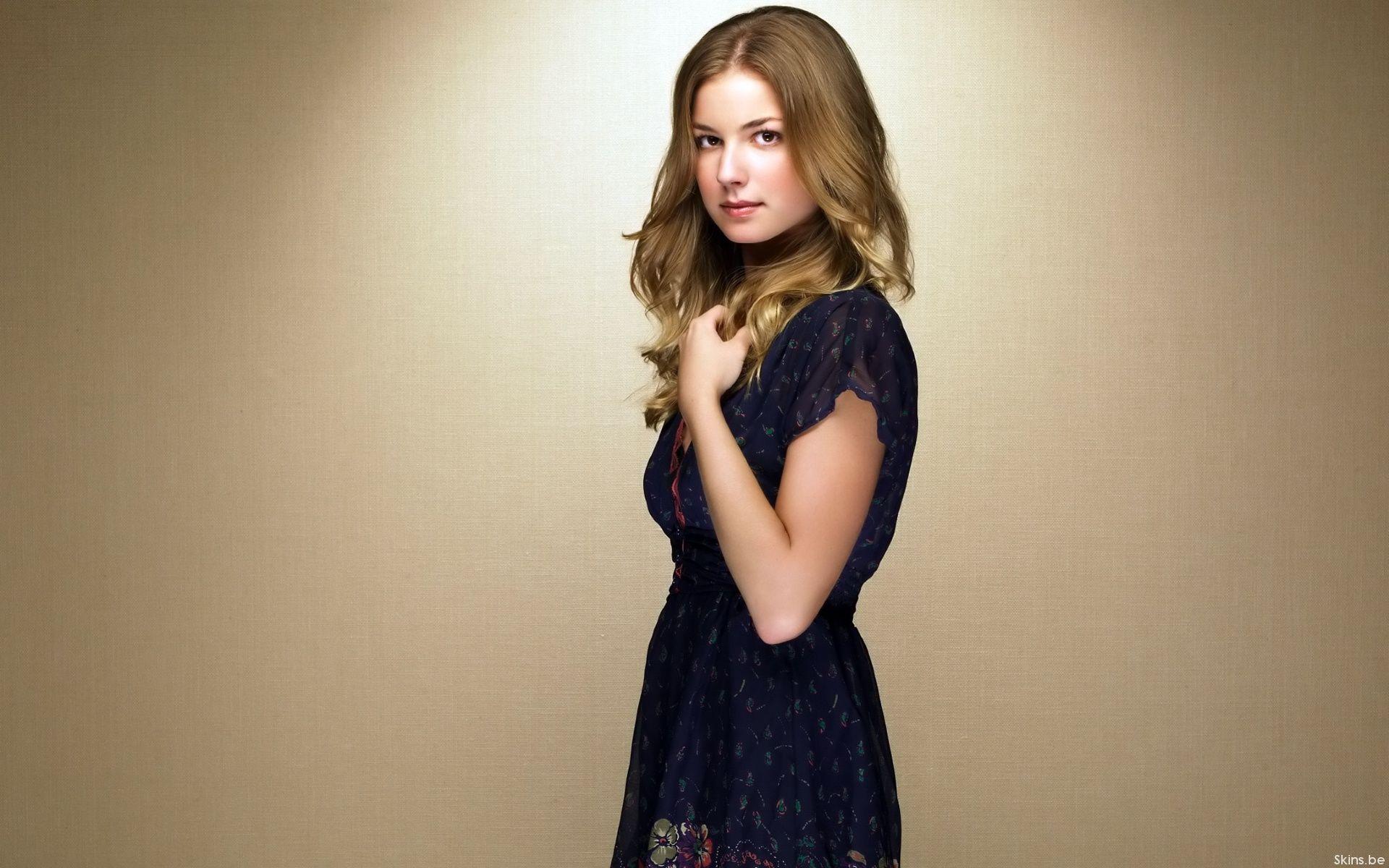 Wallpaper Emily Vancamp Wallpapers