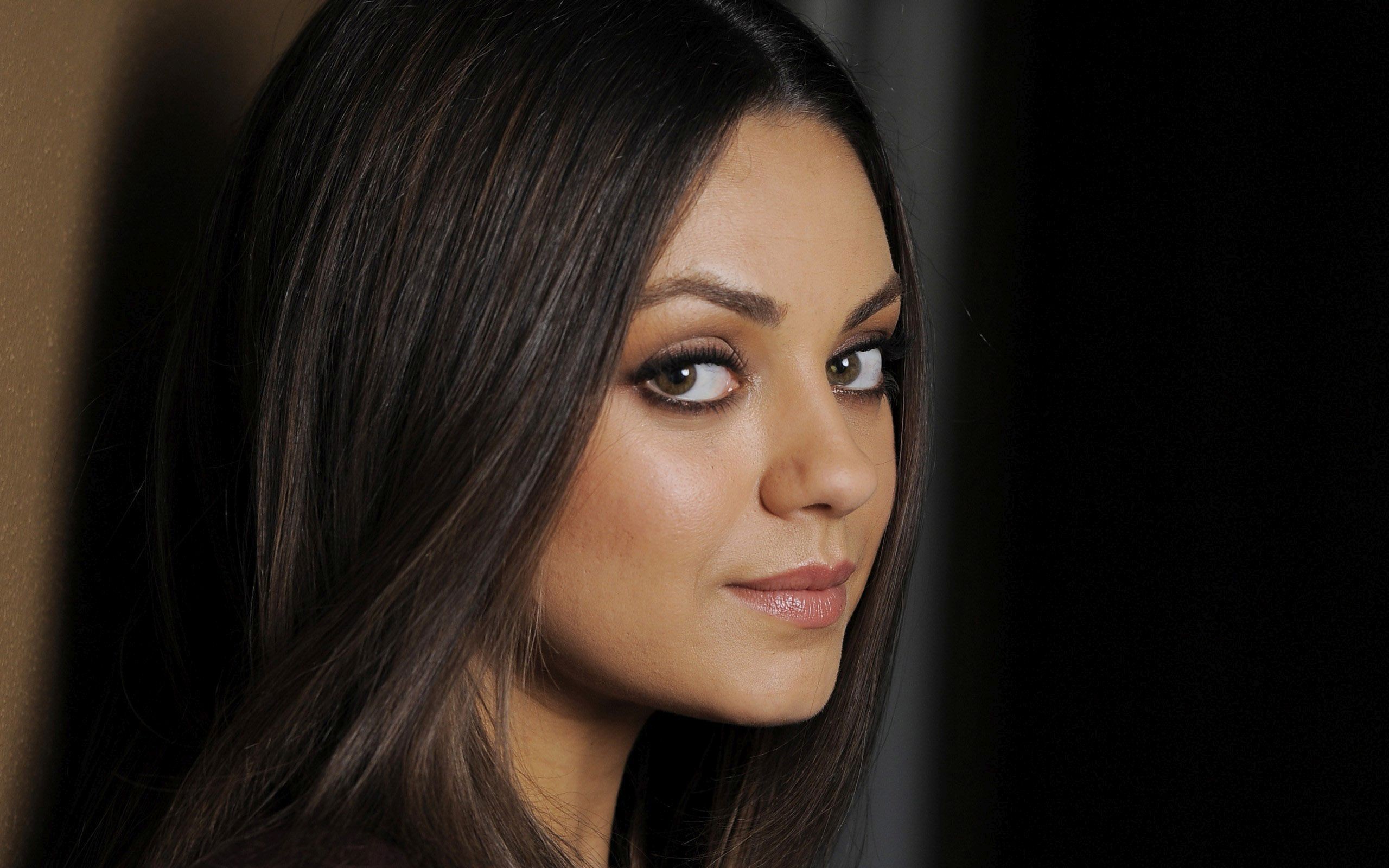 Wallpaper Mila Kunis Wallpapers