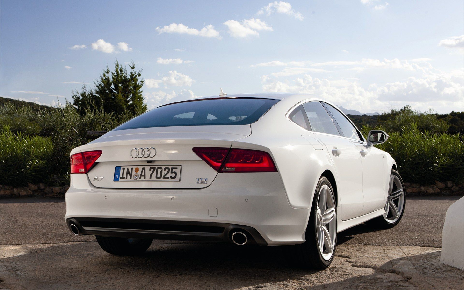 White Audi A7 Wallpapers