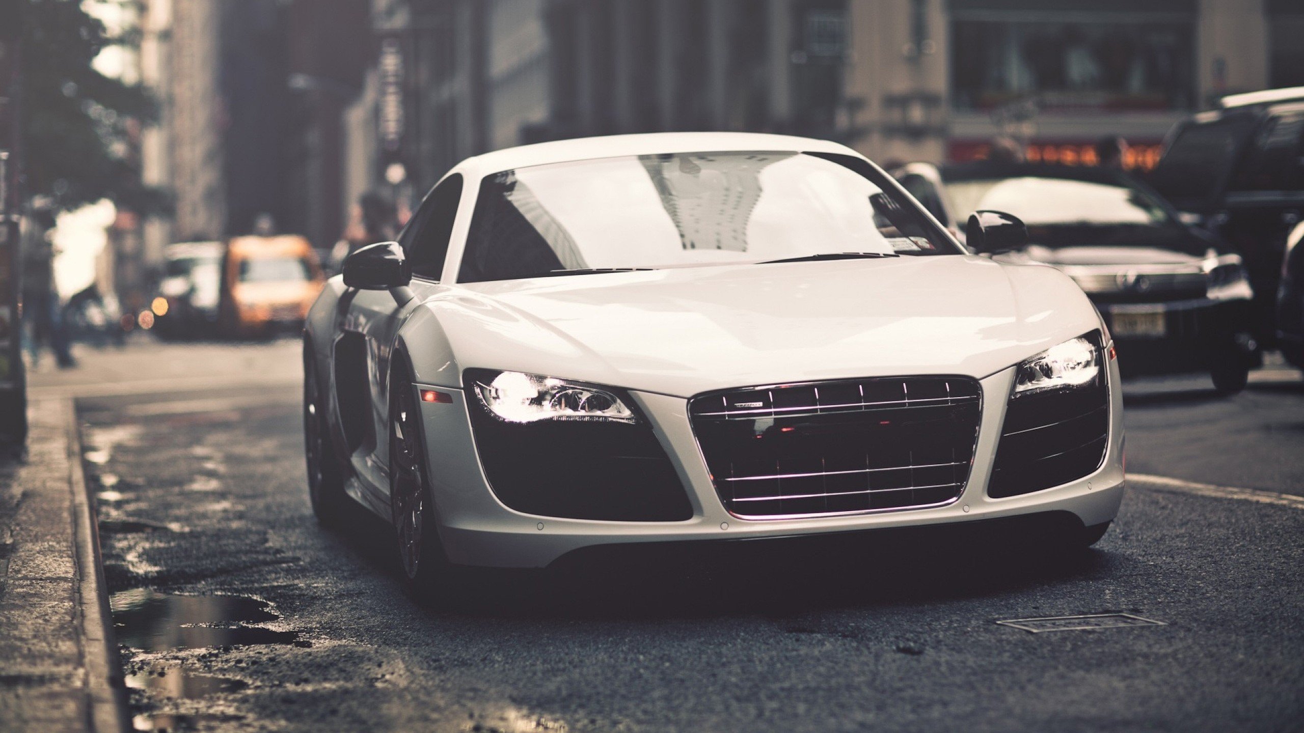 White Audi R8 Wallpapers