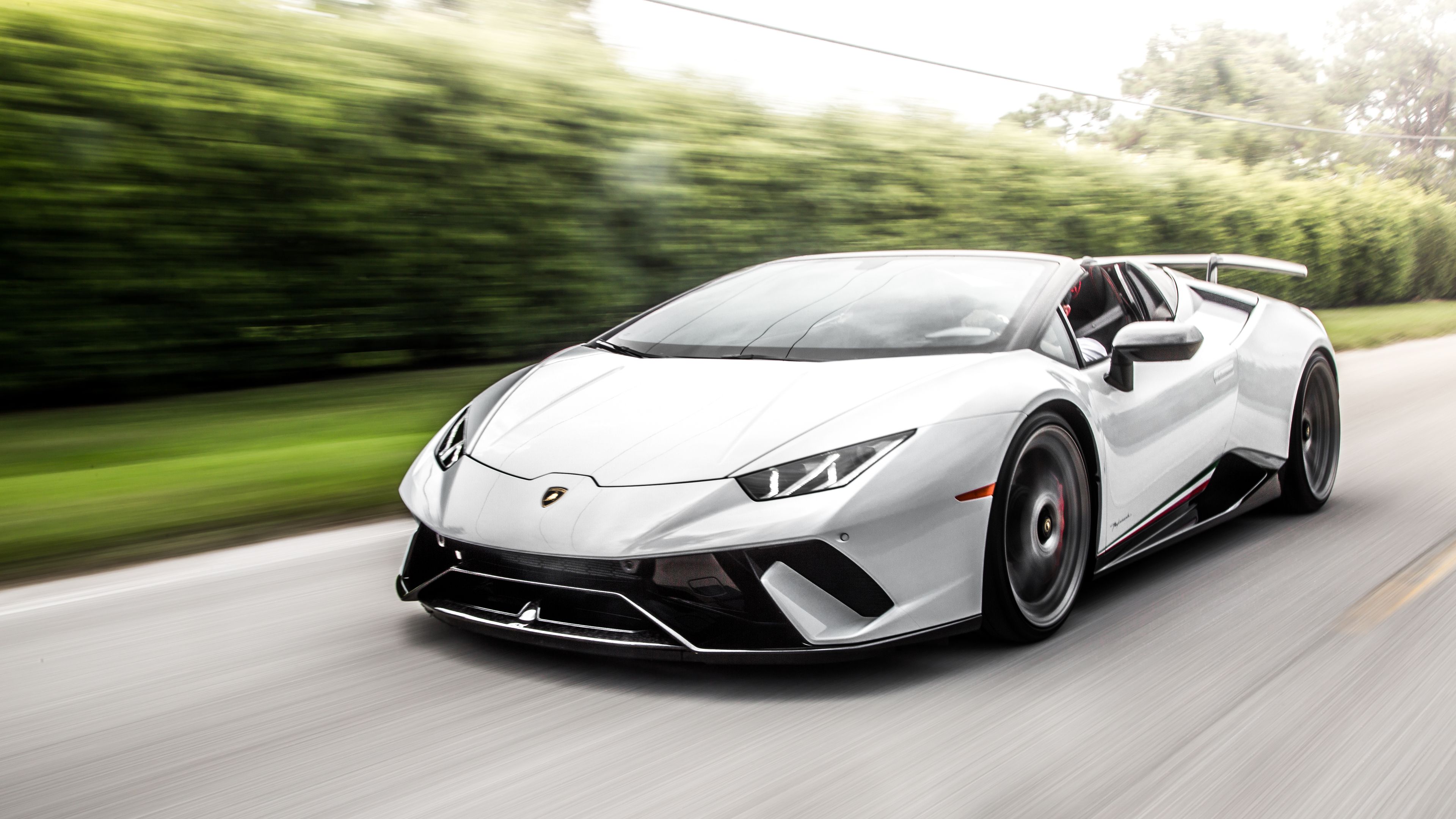 White Lambo Huracan Wallpapers