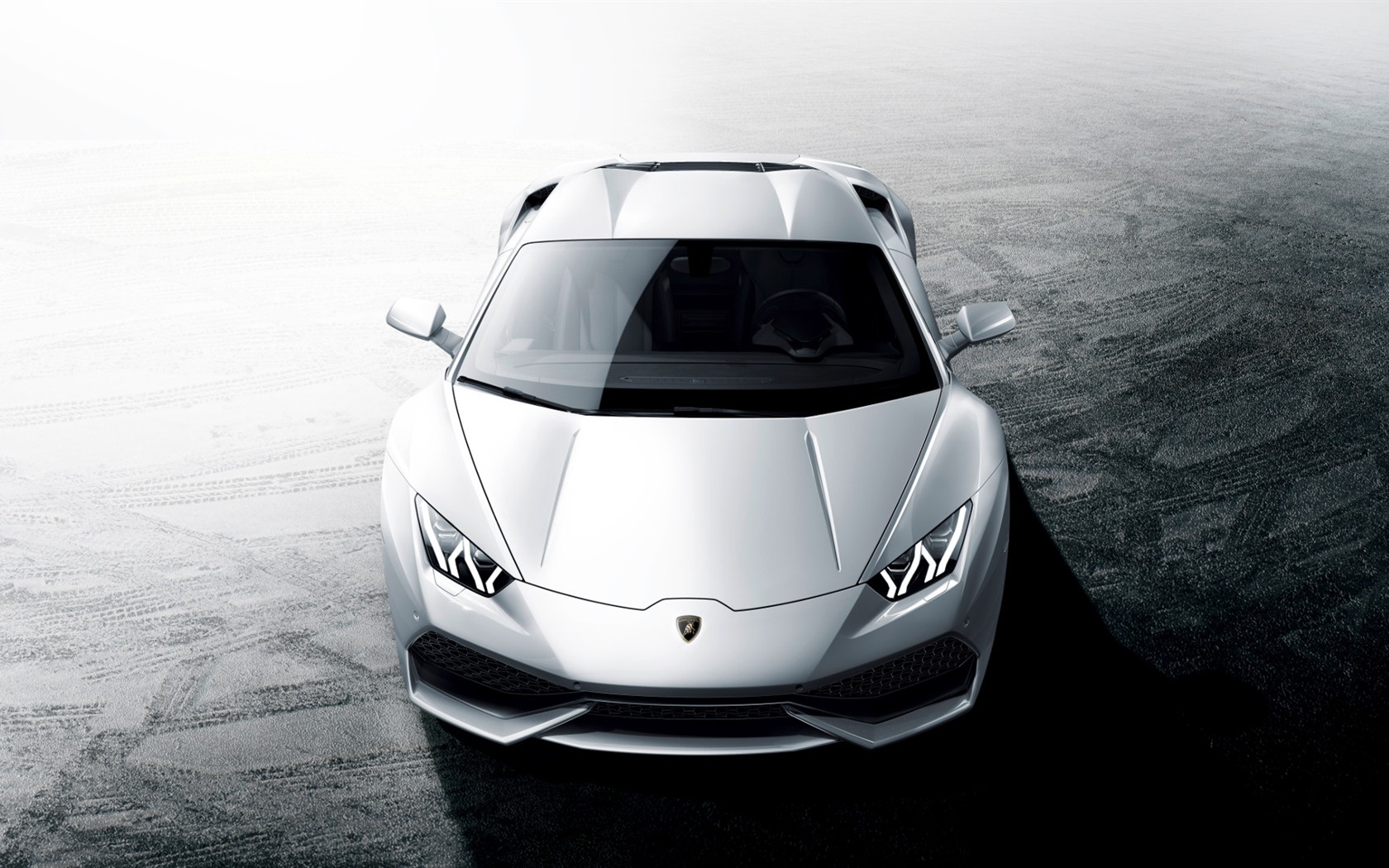 White Lambo Huracan Wallpapers