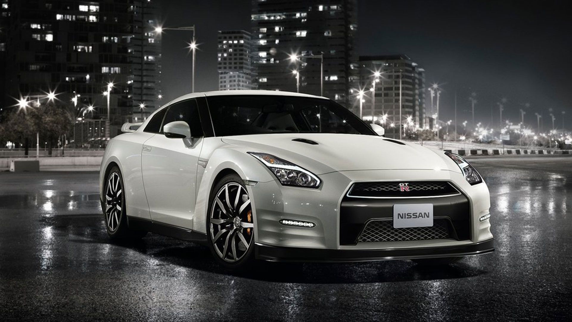 White Nissan Gtr Wallpapers