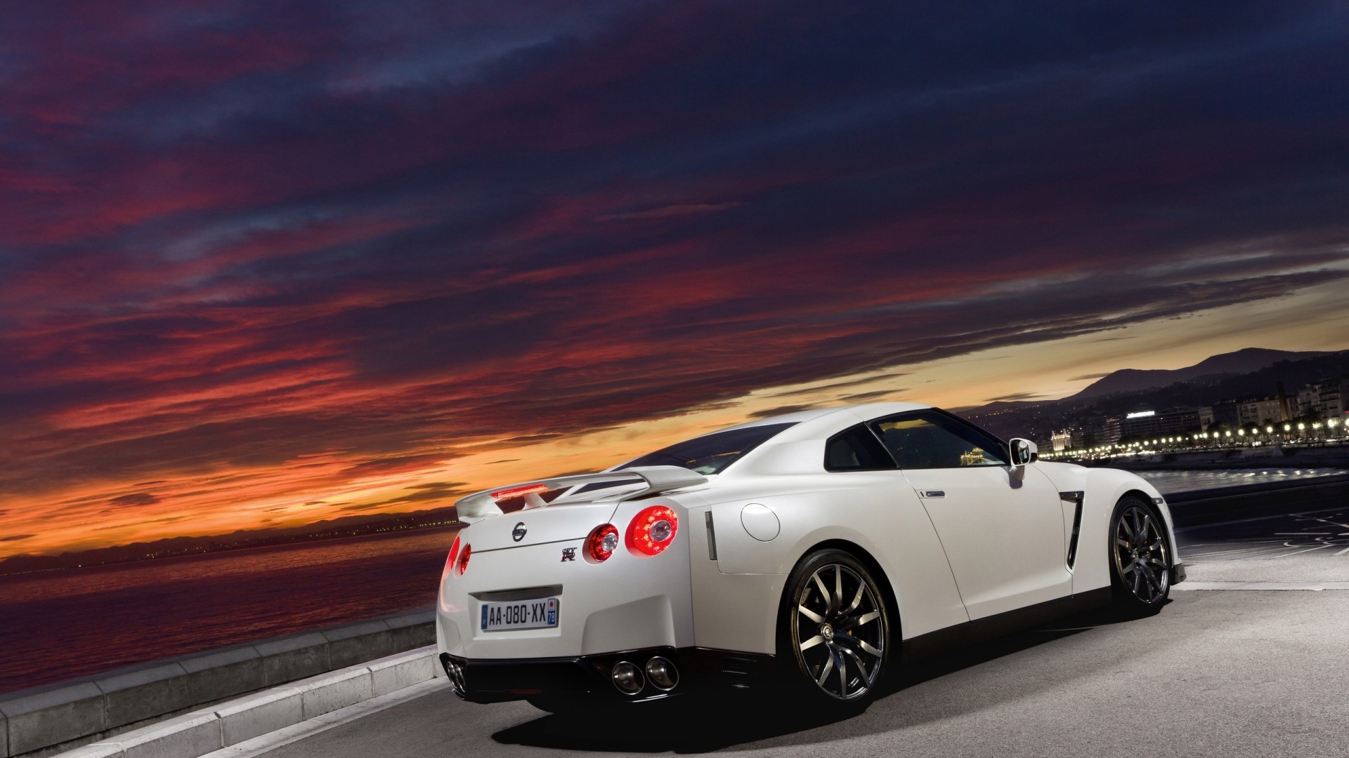 White Nissan Gtr Wallpapers