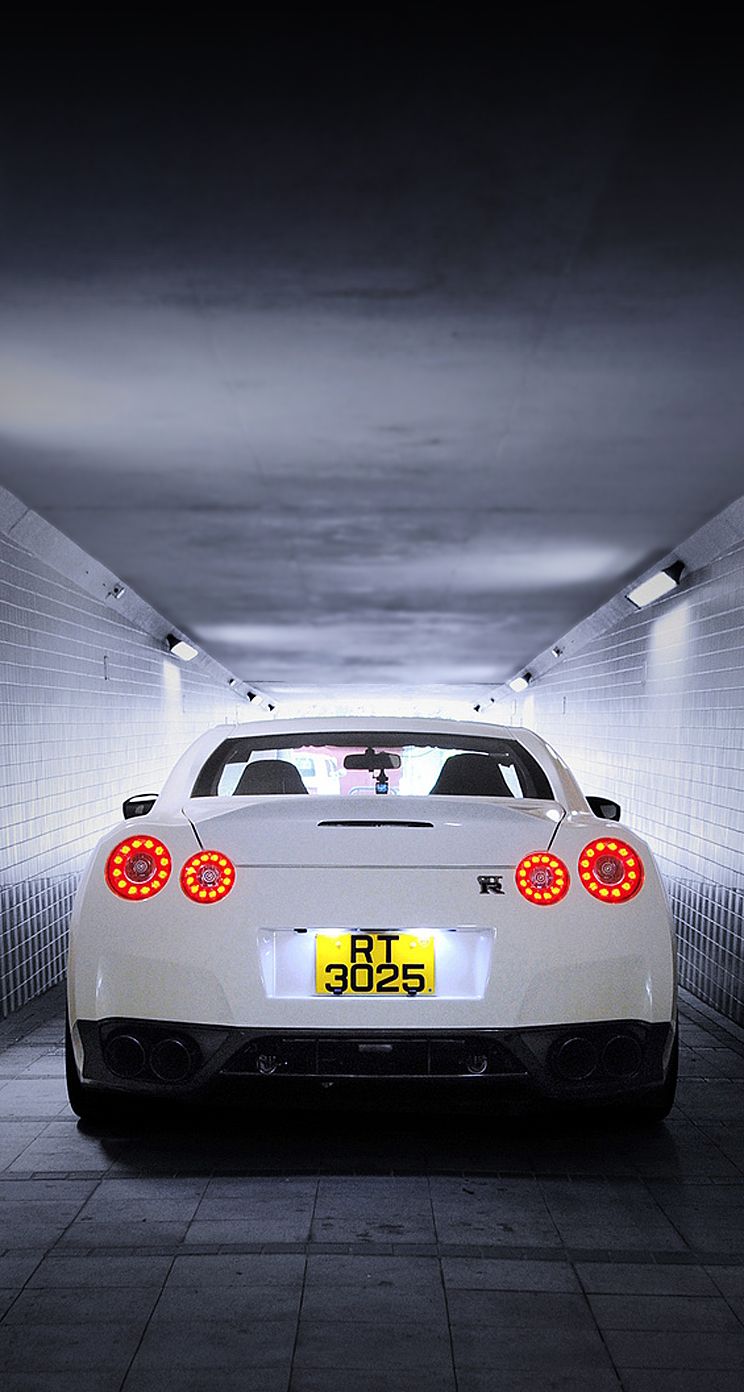 White Nissan Gtr Wallpapers