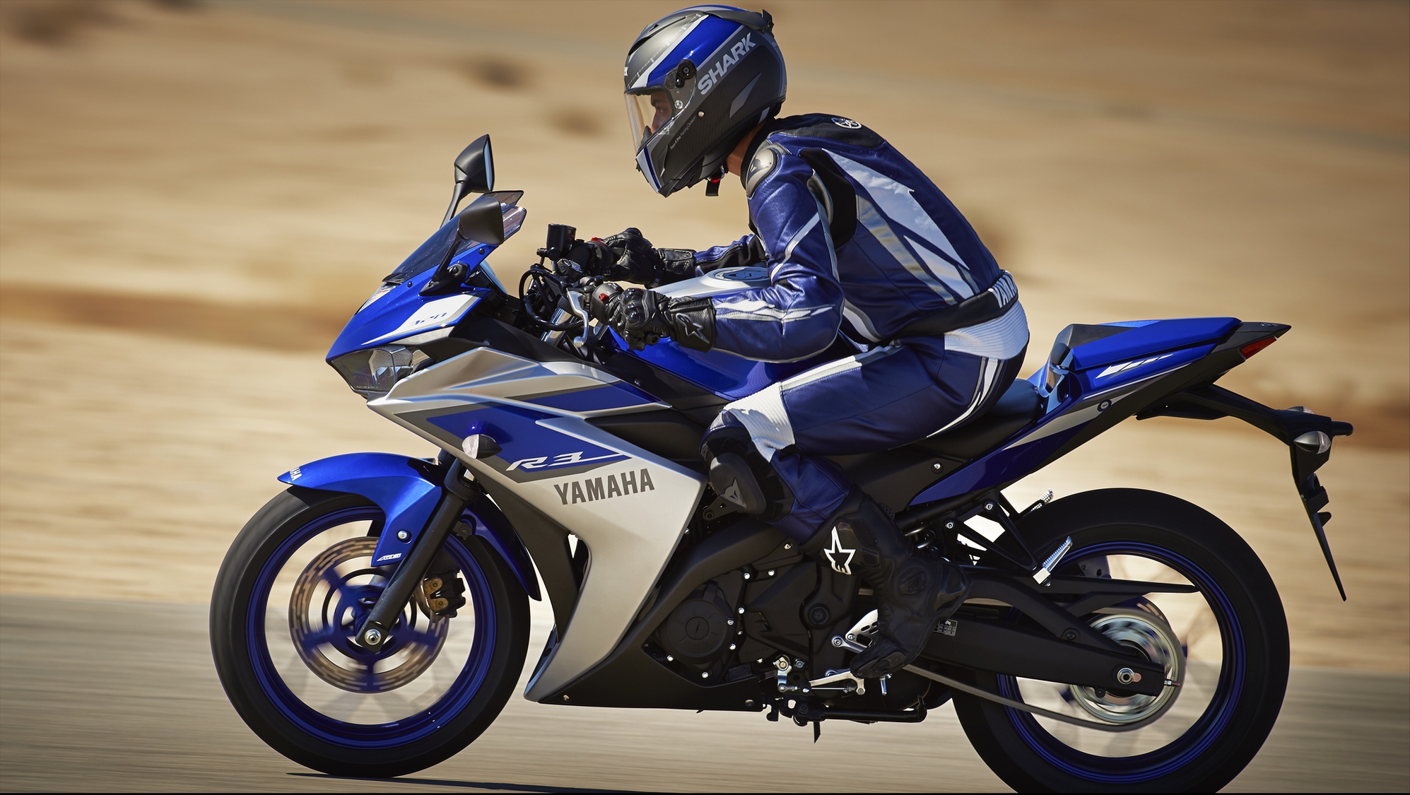 Yamaha R3 Wallpapers