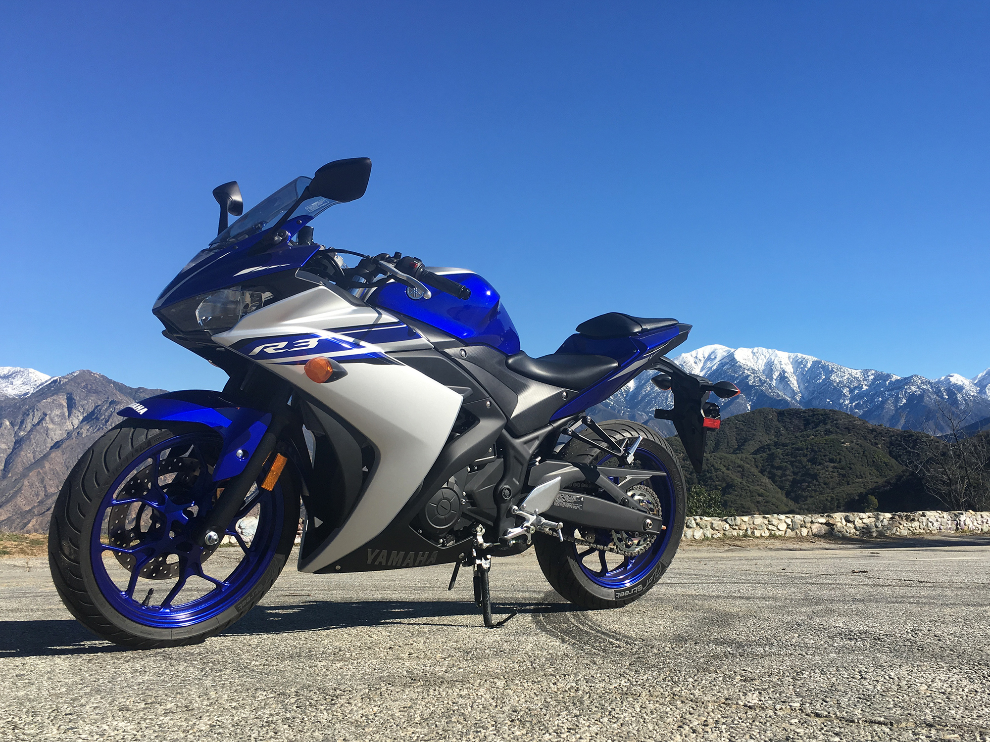 Yamaha R3 Wallpapers