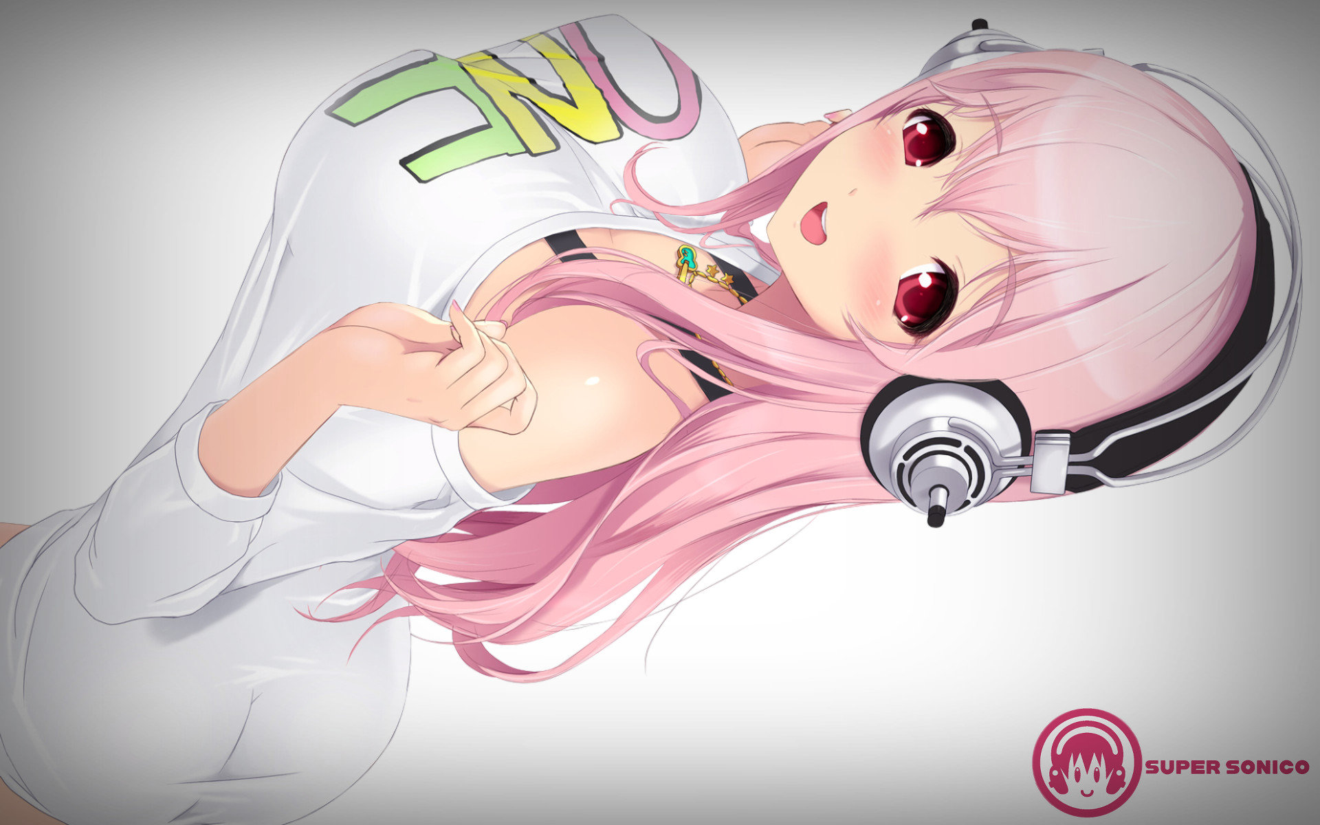 Super Sonico Background